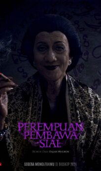 Perempuan Pembawa Sial